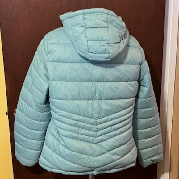 Lightweight puffer jacket with hood - Picture 2 of 8